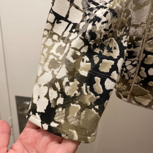 Alia Zip Up Jacket - Picture 3 of 7